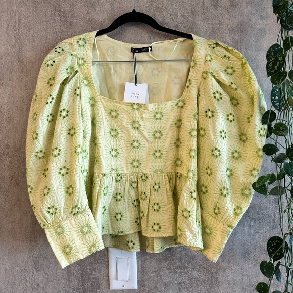 ZARA Puff Sleeve Embroidered Top 💚 - Picture 6 of 10